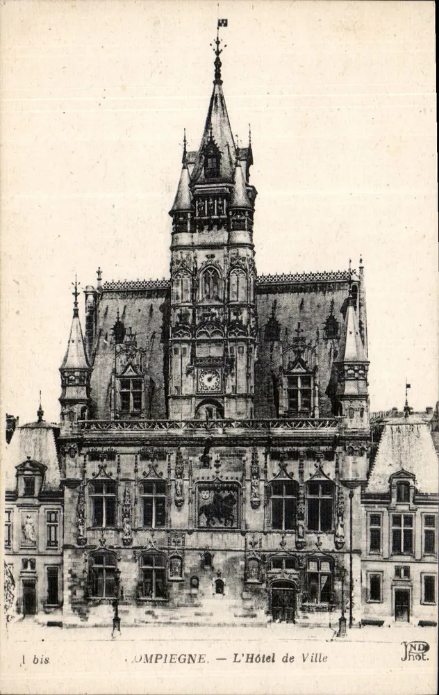Compiègne — O Hotel de Ville — ND Fot. - Frente