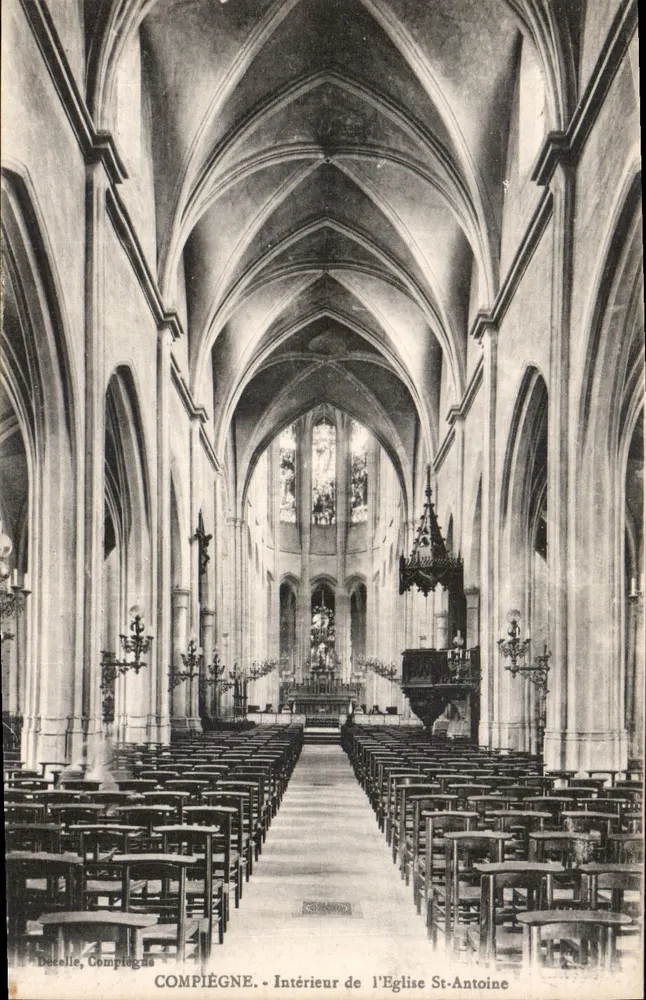 Compiègne - Interior da Igreja de São Antônio — Décelle, Compiègne - Frente