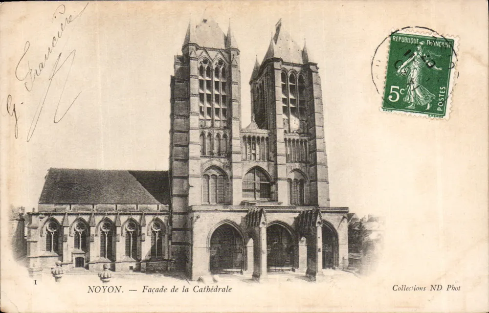 Noyon — Fachada da Catedral — Collections ND Phot - Frente