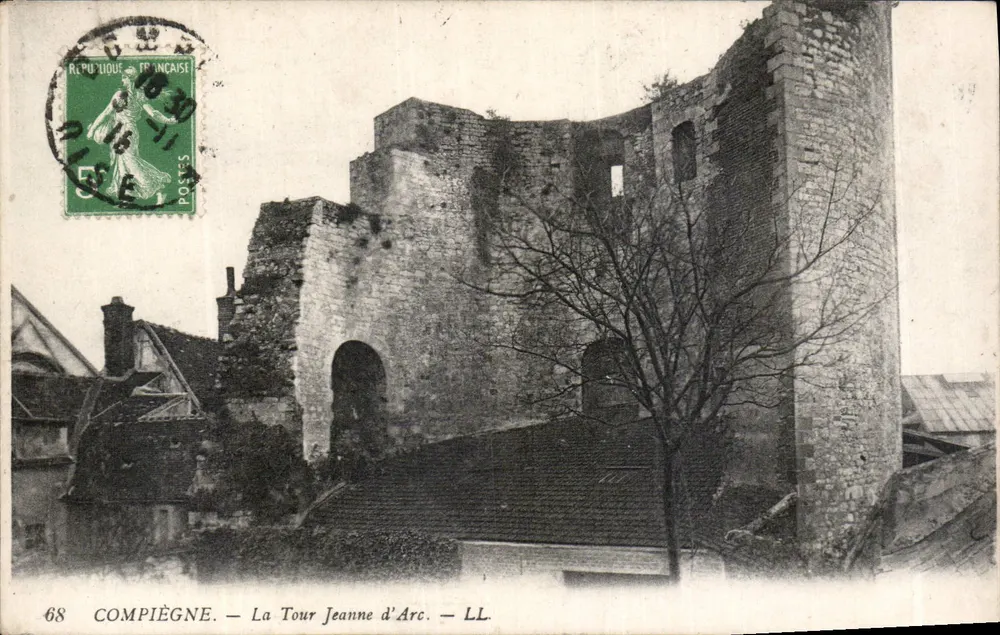 Compiègne — Torre Jeanne d'Arc — LL. — 68 - Frente