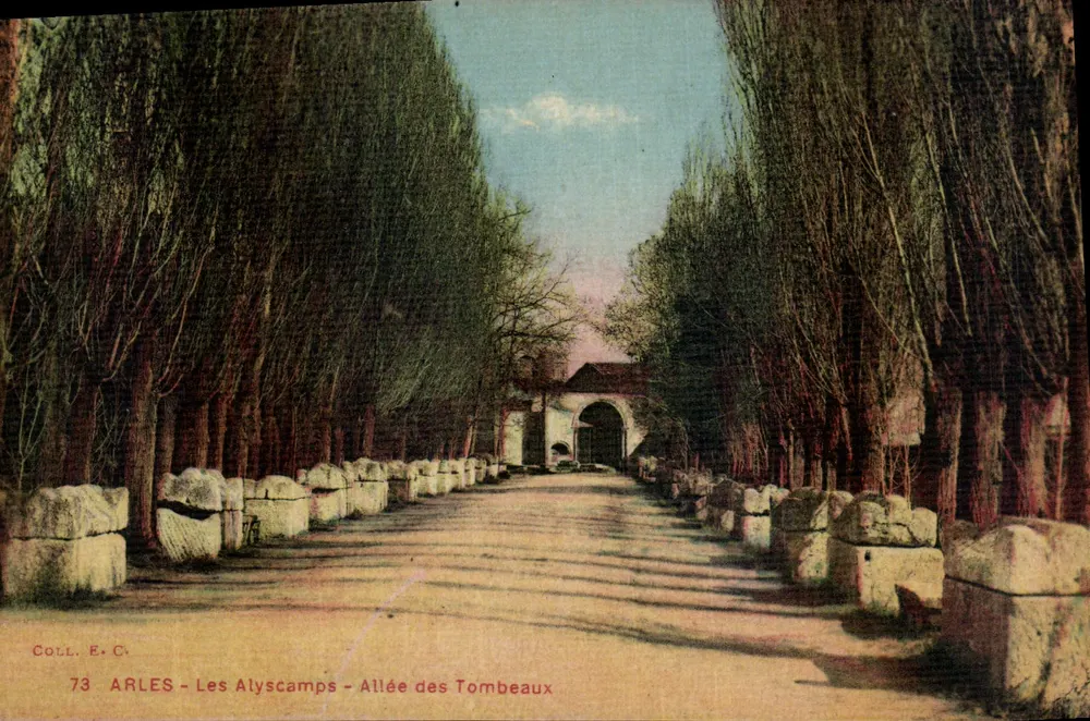 Os Alyscamps - Avenida dos Túmulos — Arles, 73 — Coll. E. C. - Frente
