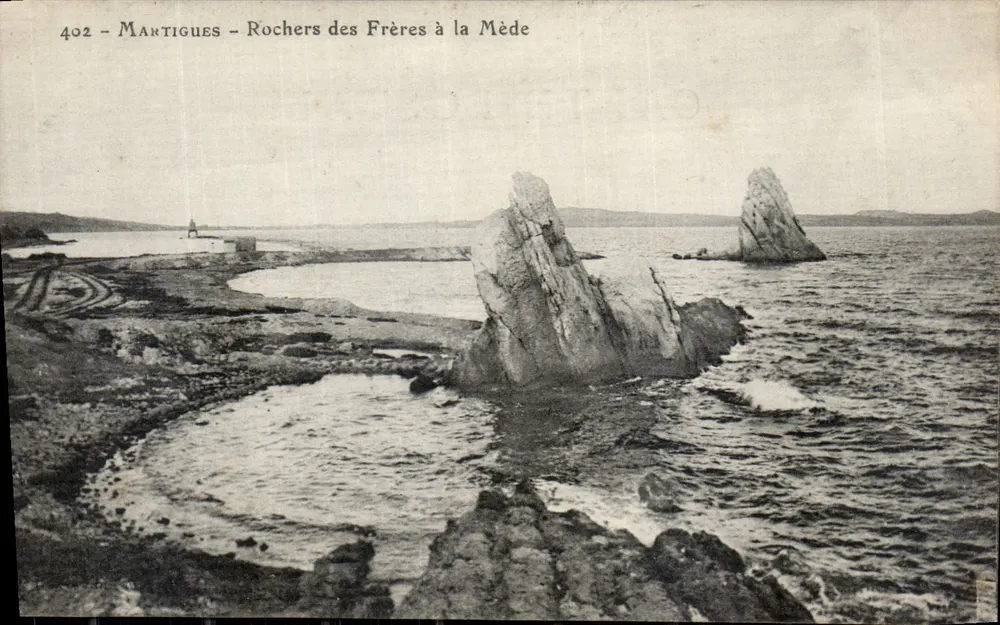 Mantigues - Rochers des Frères à la Méde — Mantigues Editions, Nr. 402 - Vorderseite