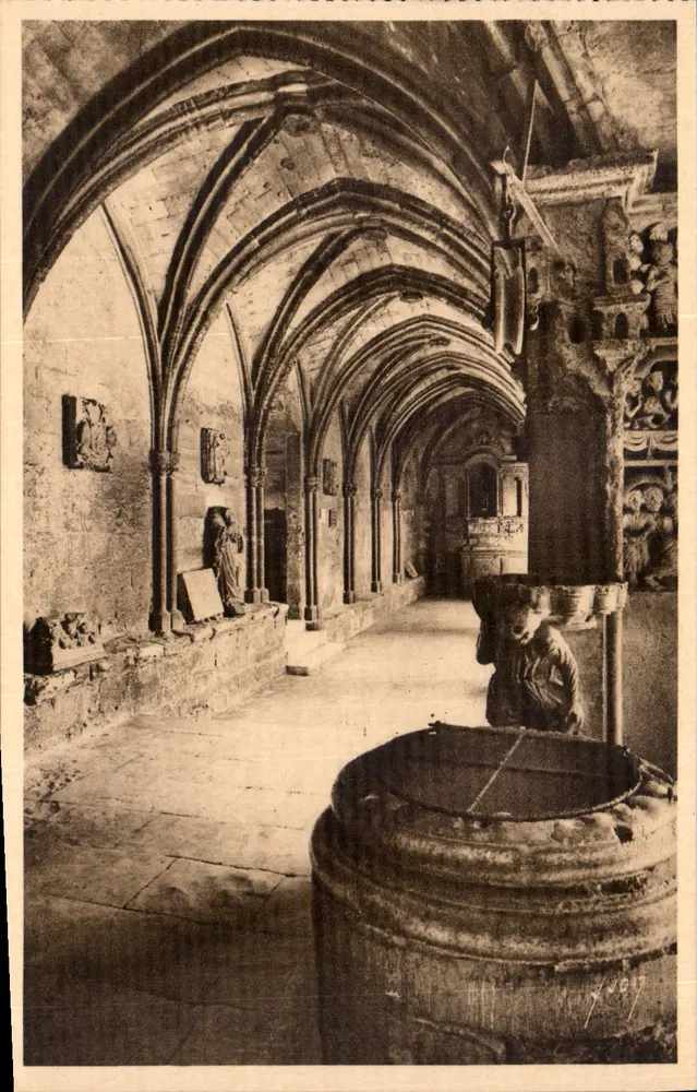 Galerie des Cloisters von St-Trophime — Arles (Bouches-du-Rhône) — Éditions d'Art YVON, Paris - Vorderseite