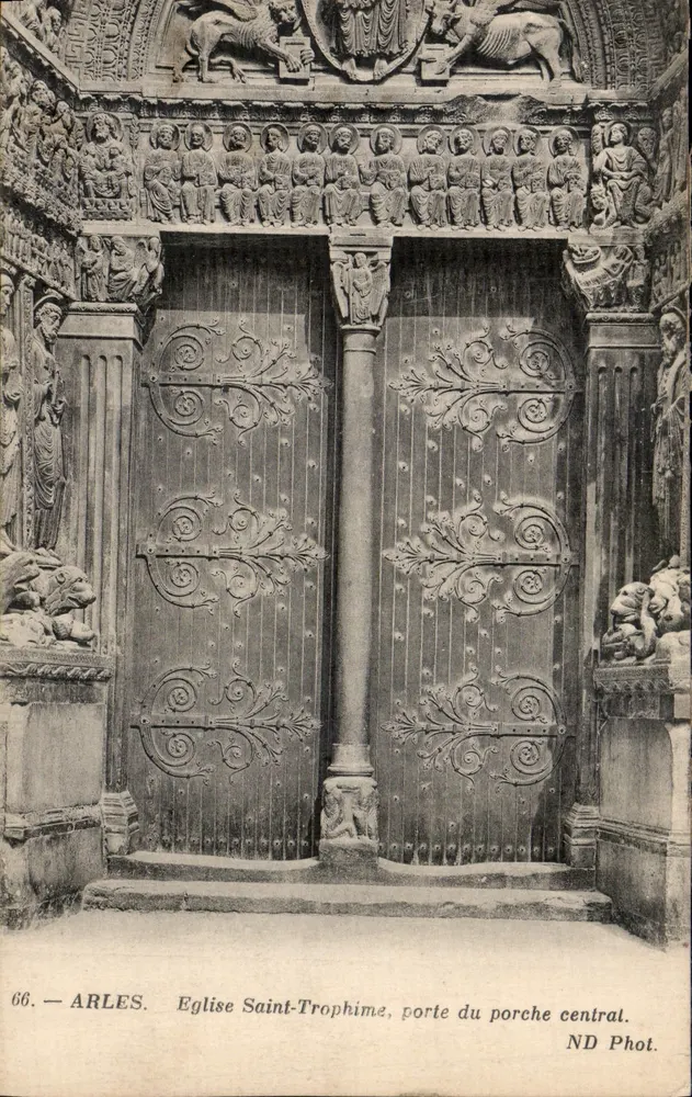 Arles — Kirche Saint-Trophime, Portal des zentralen Porticus — ND Fotografie - Vorderseite