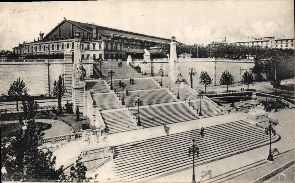 Die monumentale Treppe der Station — Marseille — Ausgabe 'La Cigogne' n°13 - Vorderseite