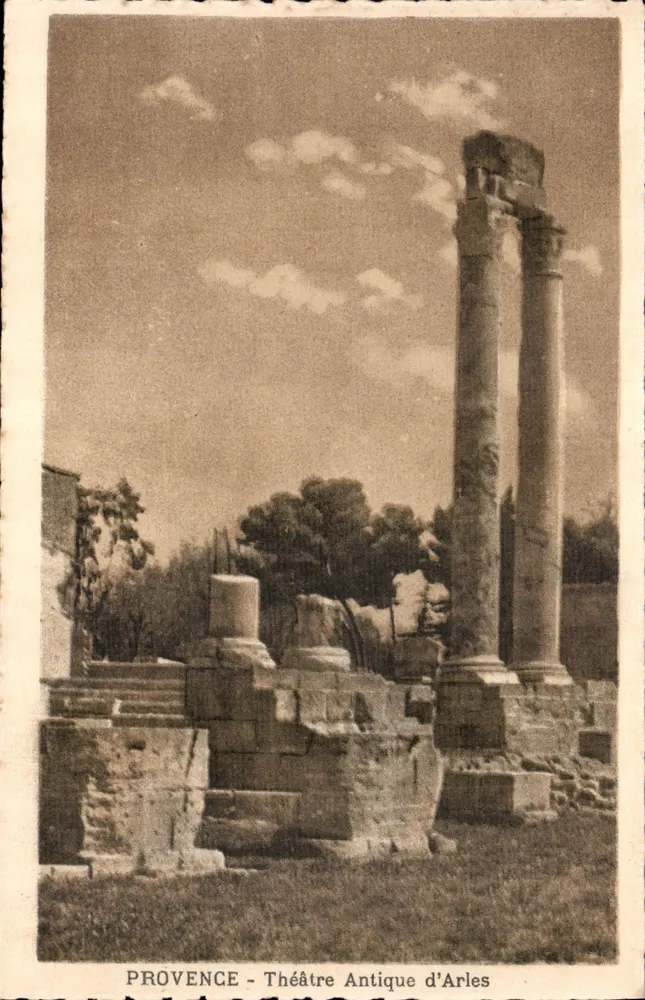 Provenza - Teatro Antiguo de Arles — editor Cartes Réunies Marseille - Anverso