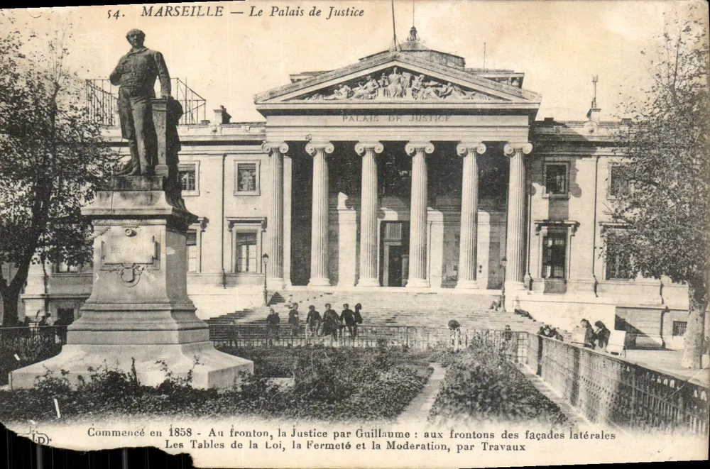Marseille — Het Paleis van Justitie — uitgever K. Le, n° 54 - Voorkant