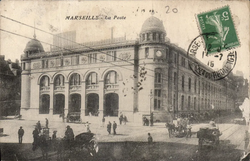 Marselha - A Correios — edifício de estilo neoclássico com cúpula e arcadas — editor desconhecido, número de série não visível - Frente