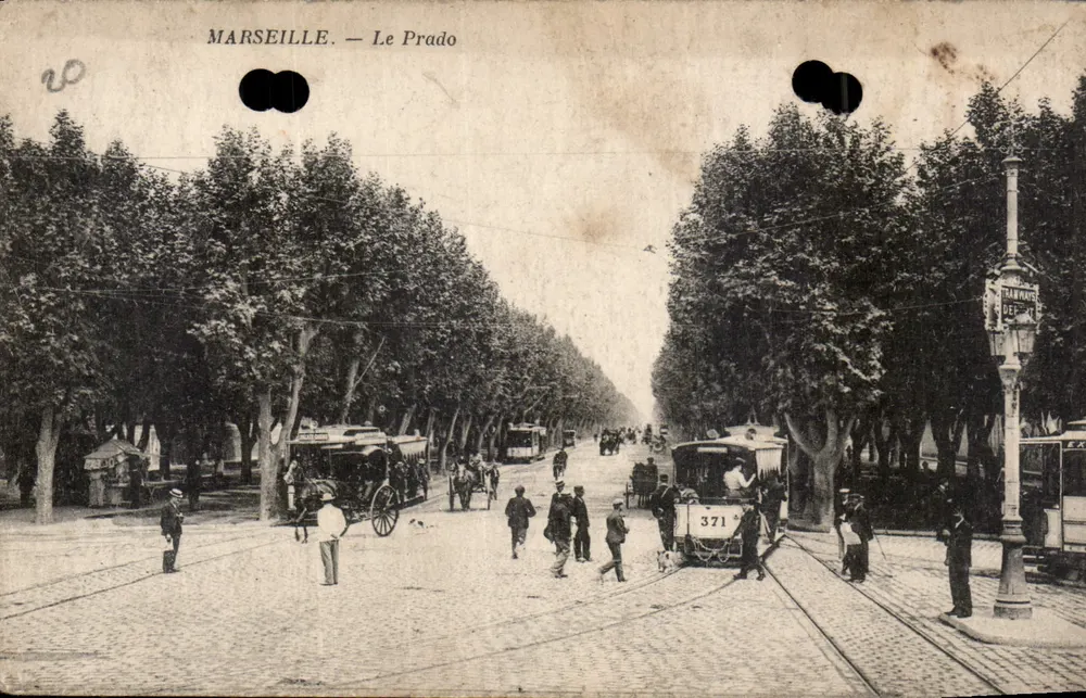 Marselha — Le Prado — Tramway Departamental n°371 - Frente