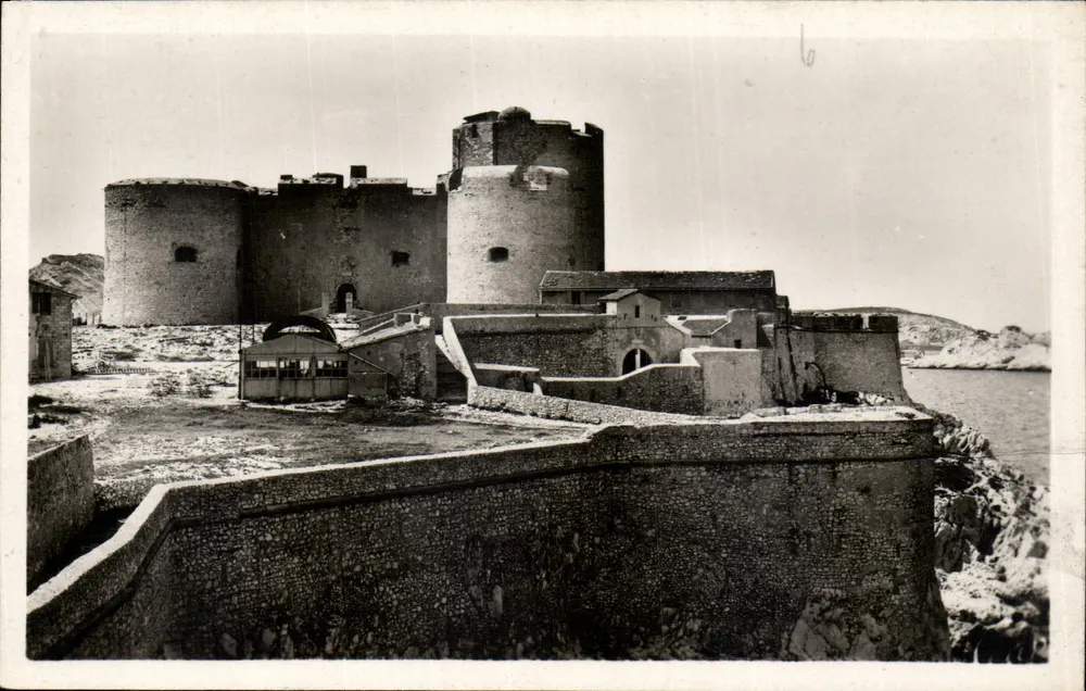 O Castelo de If — Marselha — editor REAL-PHOTO, n° 133 - Frente