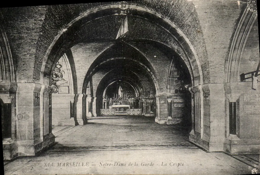 Marseille — Nossa Senhora da Guarda — A Cripta — Editora La Béthique, n°XLI - Frente