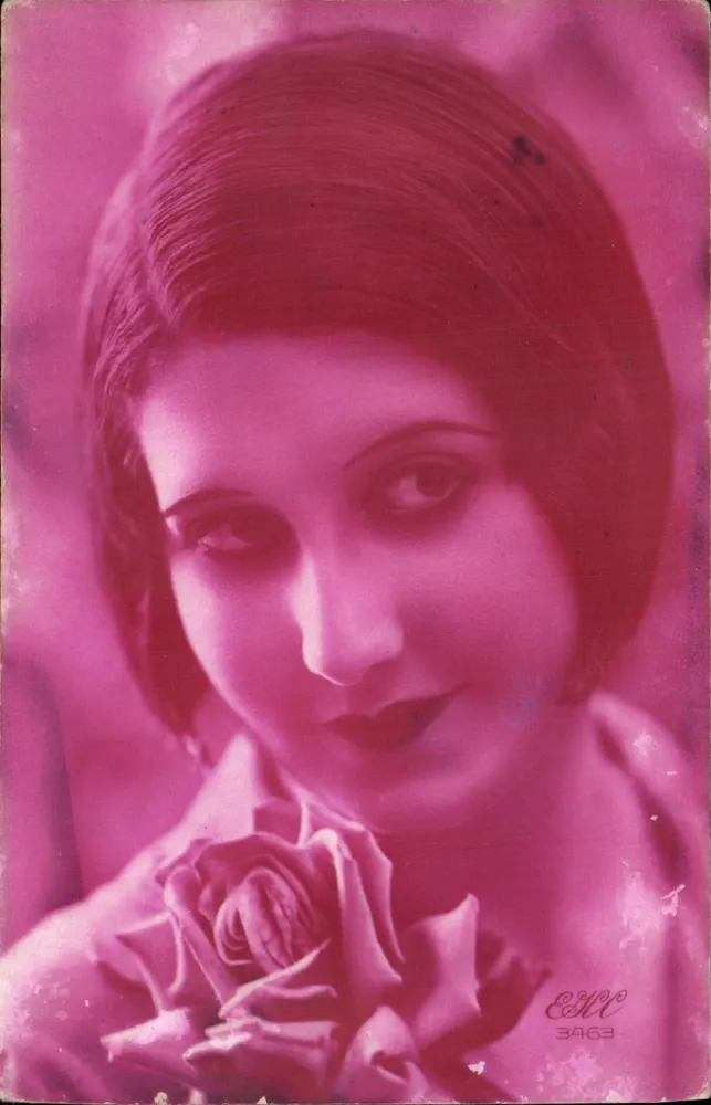 Jovem mulher com rosa — EHC 3463 — Edição EHC - Frente