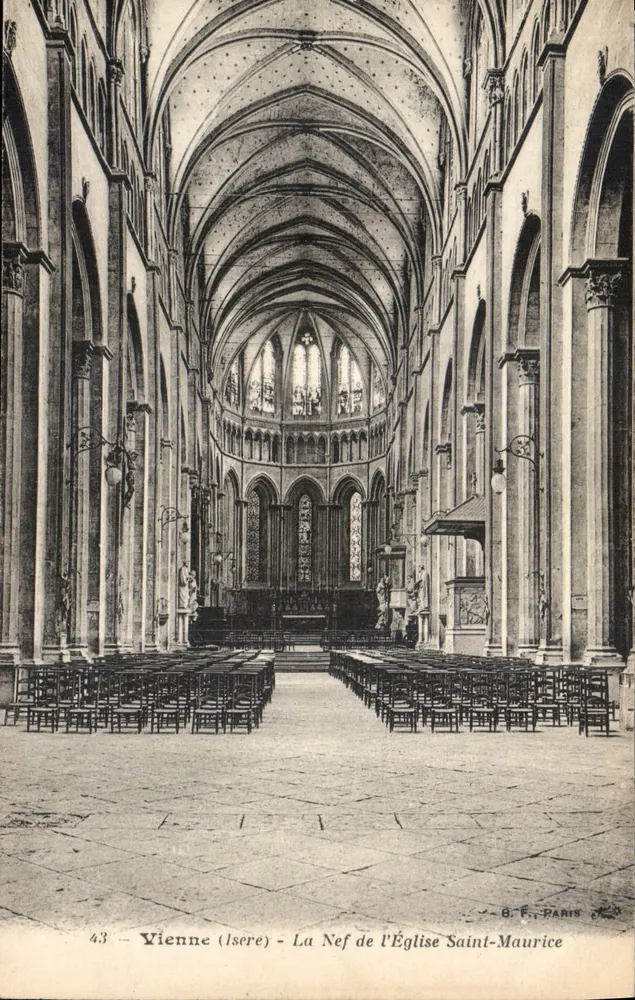 Vienne (Isère) - Die Kirche Saint-Maurice - Nave — B.F. PARIS n°43 - Vorderseite