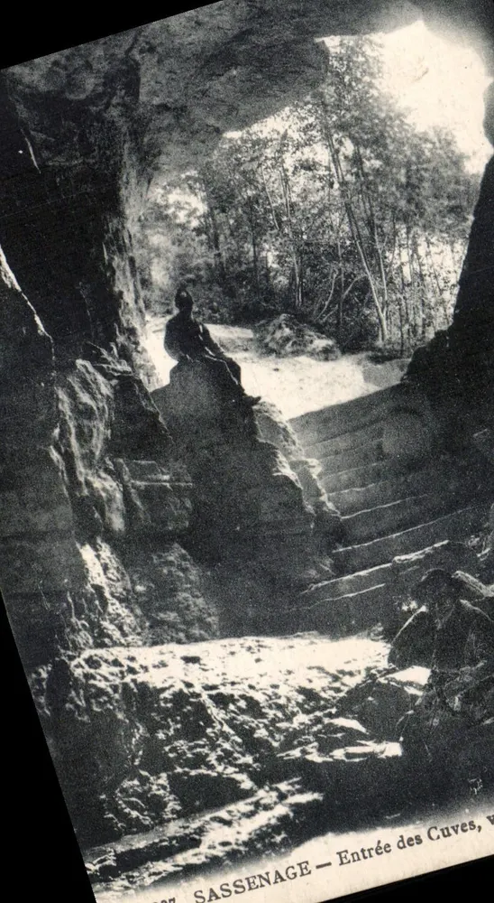 Sassenage — Entrada das Cubas, vista da caverna - Frente