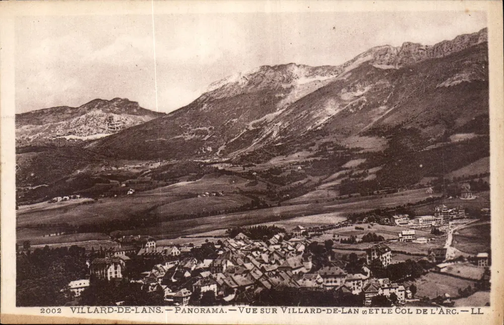Villard-de-Lans — Panorama — Aussicht auf Villard-de-Lans und den Col de l'Arc — LL - Vorderseite