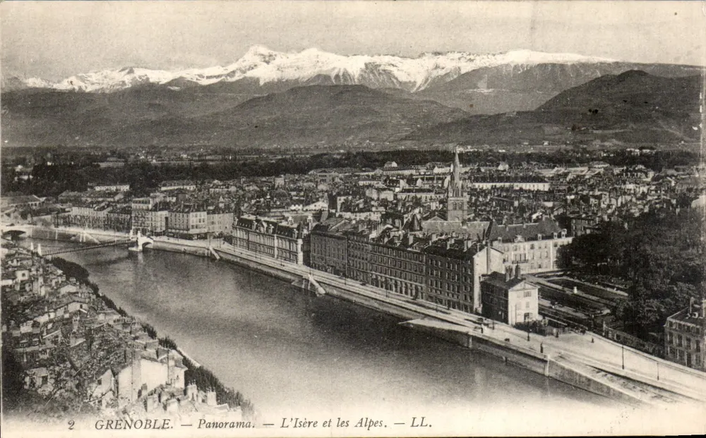 Grenoble — Panorama — A Isère e as Alpes — LL. - Frente