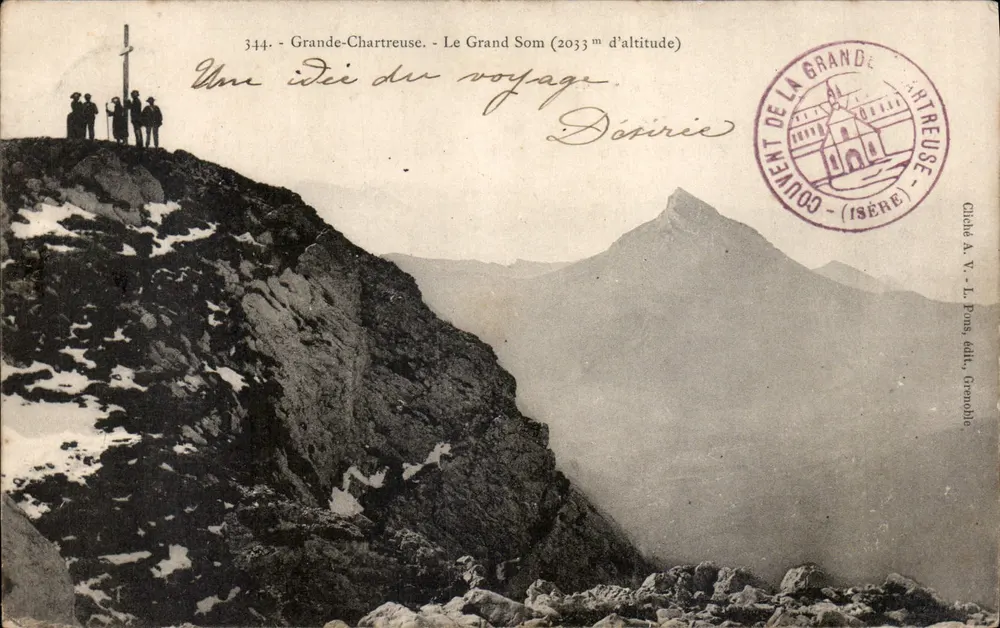 Grande-Chartreuse - Le Grand Som (2033 m d'altitude) — vista panorâmica com cruz e montanhas — editor Châte A.V. L. Pong, édit., Grenoble - Frente