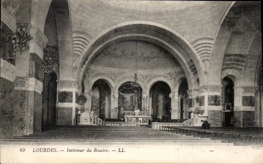 Lourdes — Interior do Rosaire — LL. — N° 49 - Frente