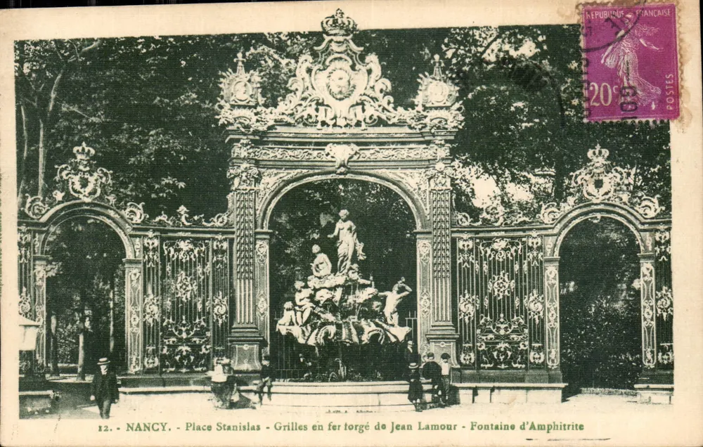 Nancy - Place Stanislas - Gitter aus Gusseisen von Jean Lamour - Fontäne Amphitrite - Vorderseite