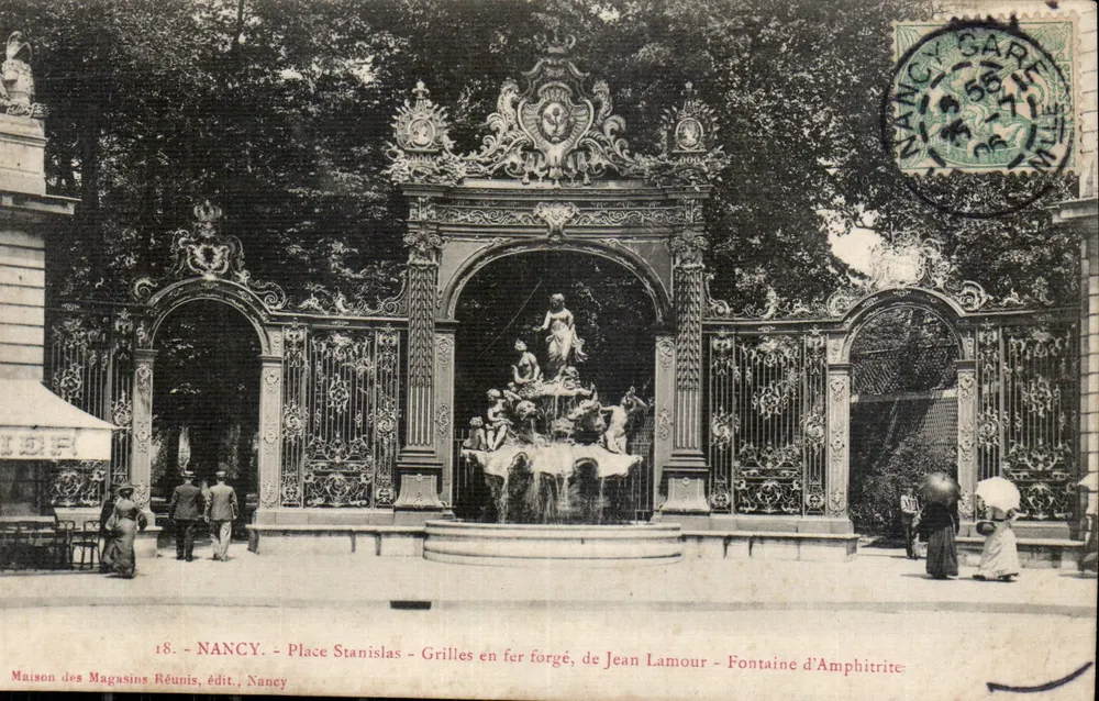 NANCY - Place Stanislas - Eisenwerk-Gitter von Jean Lamour - Fontäne der Amphitrite - Vorderseite