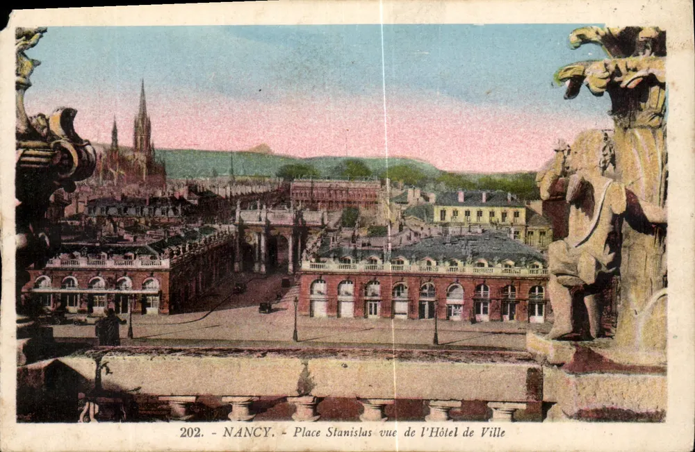 NANCY - Place Stanislas vom Rathaus aus gesehen — Verlag V. Kader, n° 202 - Vorderseite