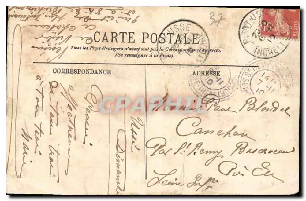 Ussé — O Castelo — A Praça de Honra — LL. - Verso