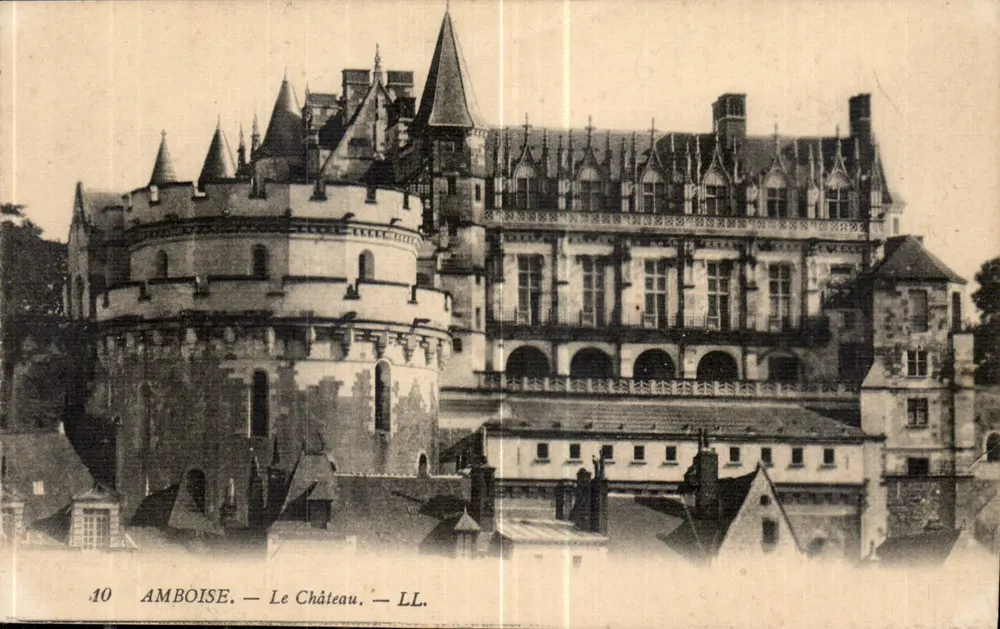 Amboise — O Castelo — LL. — n°10 - Frente