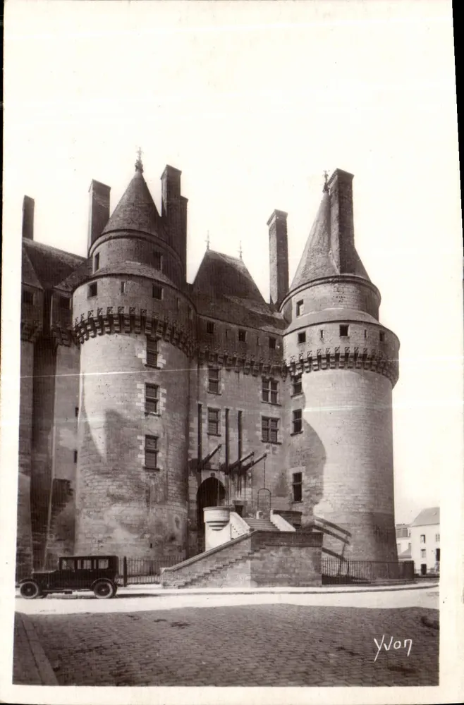 Schloss Langeais — Schlösser der Loire — Kunstausgabe YVON - Vorderseite