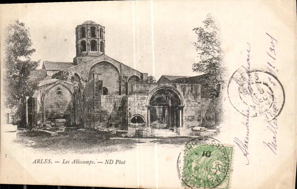 Arles — Os Aliscamps — ND Phot - Frente