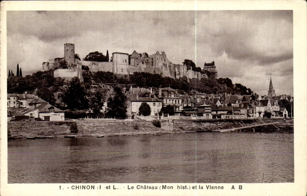 Chinon - Das Schloss (Meine Geschichte) und die Vienne - Vorderseite