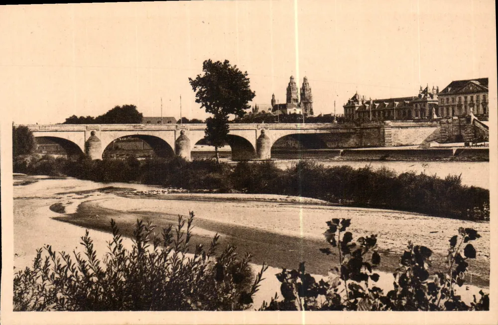 Tours — Le Pont de Pierre (18. Jahrhundert) — Éditions d'Art Française - Vorderseite