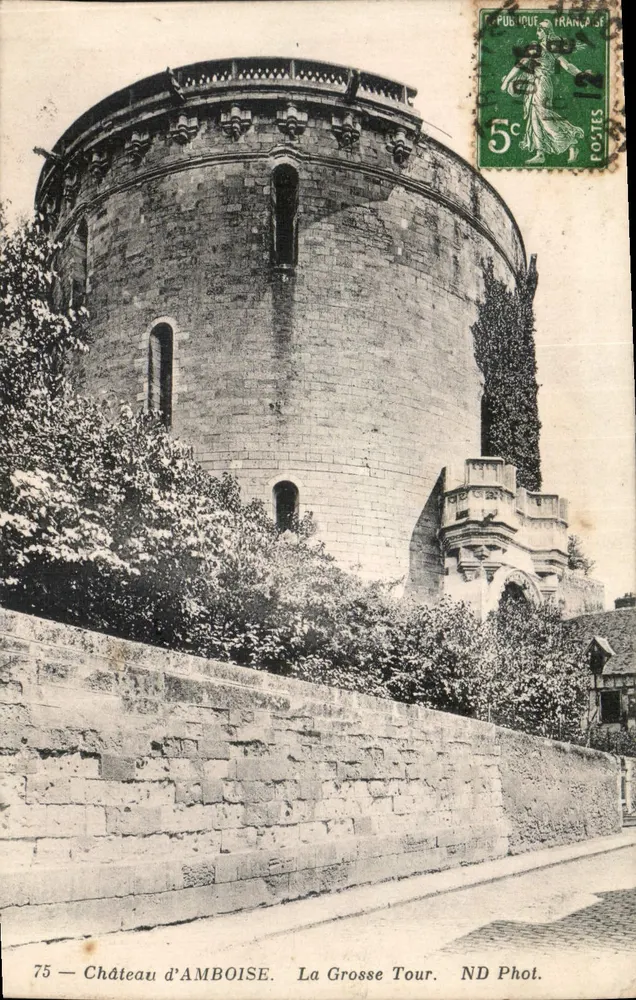 Castelo de Amboise — A Grande Torre — ND Phot. - Frente