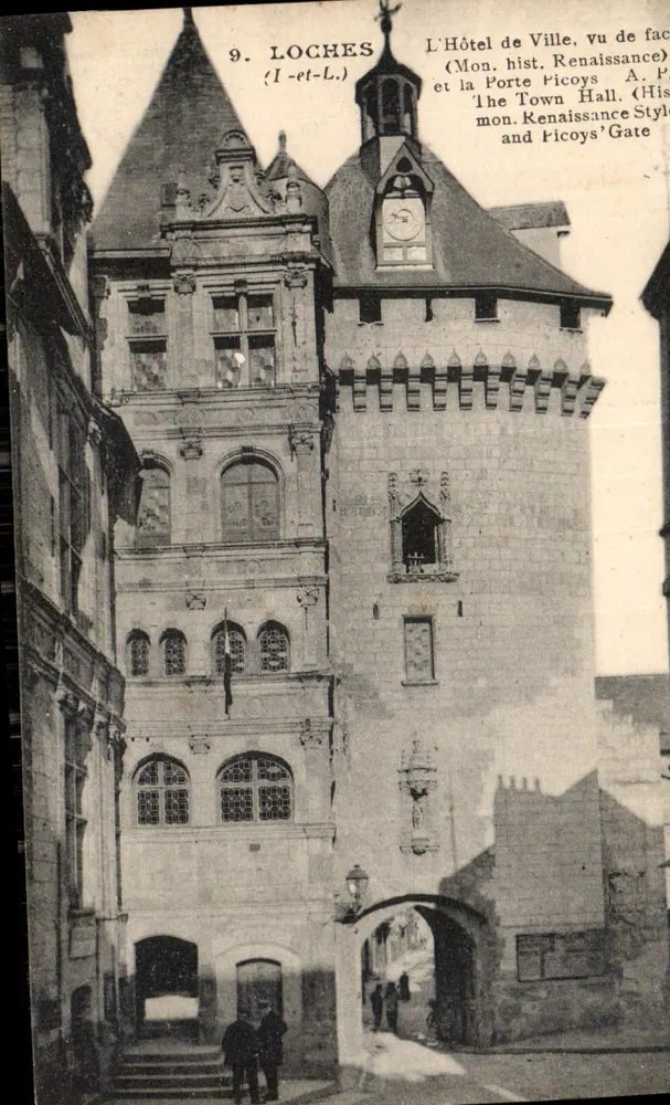 Loches — Das Rathaus und das Tor Ricoys, Frontansicht — A. Papeghin, Paris-Tours - Vorderseite