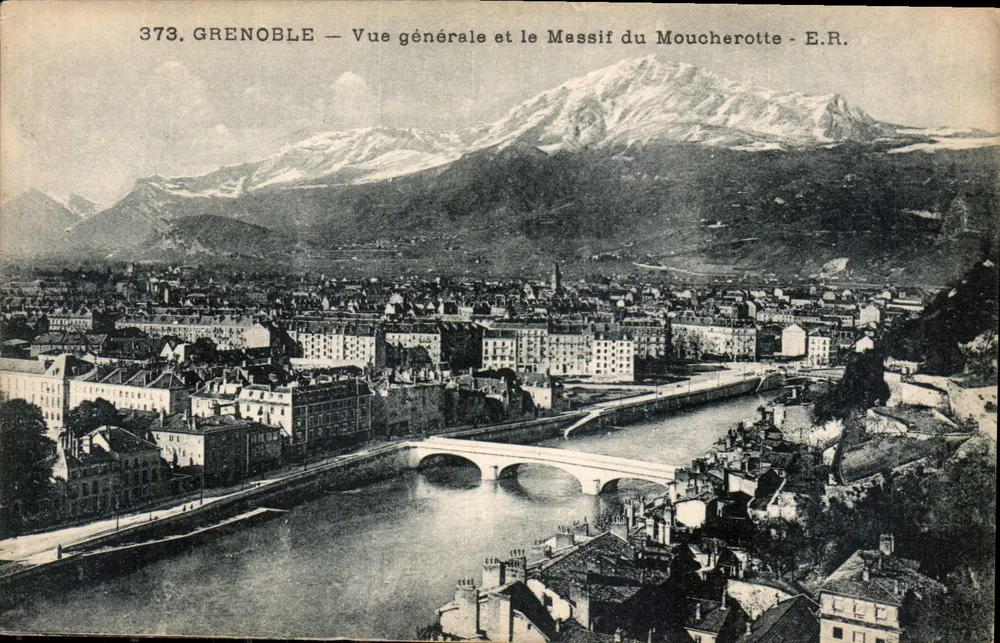 Grenoble — Allgemeiner Blick und der Moucherotte-Massiv — E.R. n°373 - Vorderseite