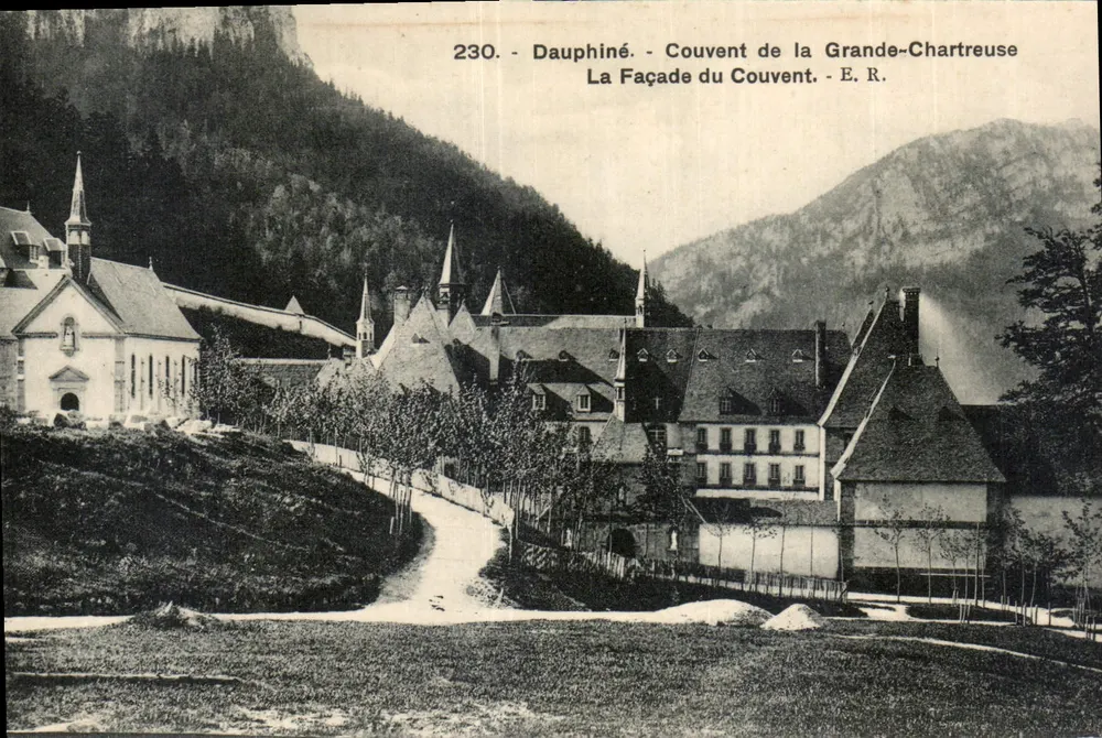 Dauphiné - Konvent von Grande-Chartreuse - Die Fassade des Konvents - E.R. - Vorderseite