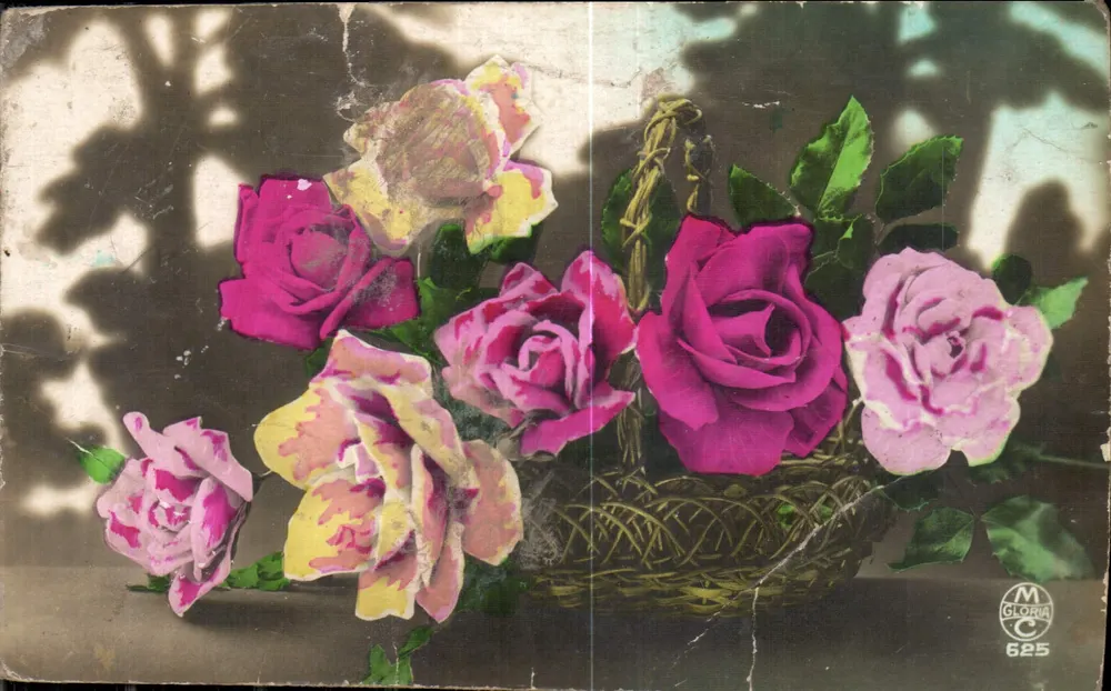 Arranjo de rosas em um cesto — M. GLORIA C 625 - Frente
