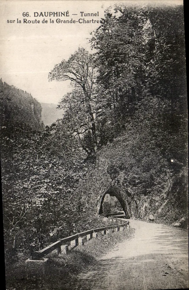 Dauphiné — Tunnel auf der Route der Grande-Chartreuse — Unbekannter Verlag, Nr. 66 - Vorderseite