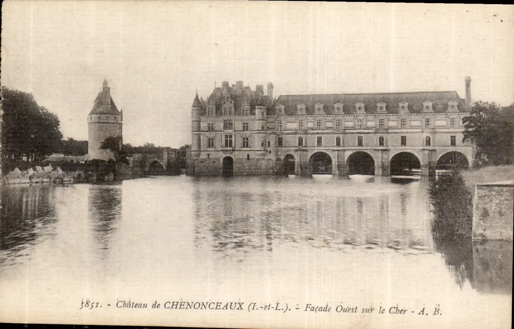 Schloss CHÉNONCEAUX (Loir-et-Cher) — Westfassade über den Cher — A. B. — n° 5851 - Vorderseite
