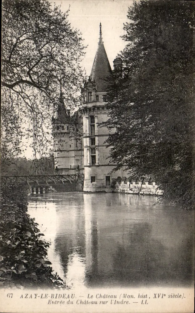 Azay-le-Rideau — Eingang zum Schloss am Indre — Historisches Denkmal, 16. Jahrhundert — LL - Vorderseite
