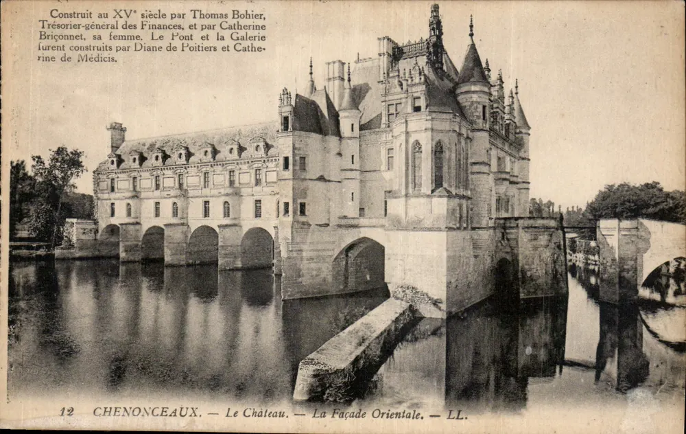 Chenonceaux — O Castelo — A Fachada Oriental — LL. — N° 12 - Frente