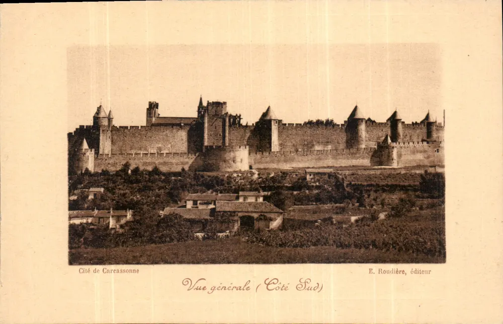 Cidade de Carcassonne — Vista geral (Lado Sul) — E. Roudière, editor - Frente