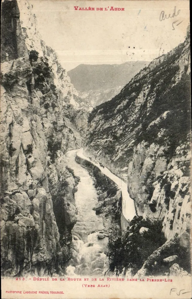Prozession der Straße und des Flusses in Pierre-Lys — Tal der Aude (bei Axat) — Phototypie Labouche Frères, Toulouse, n°213 - Vorderseite
