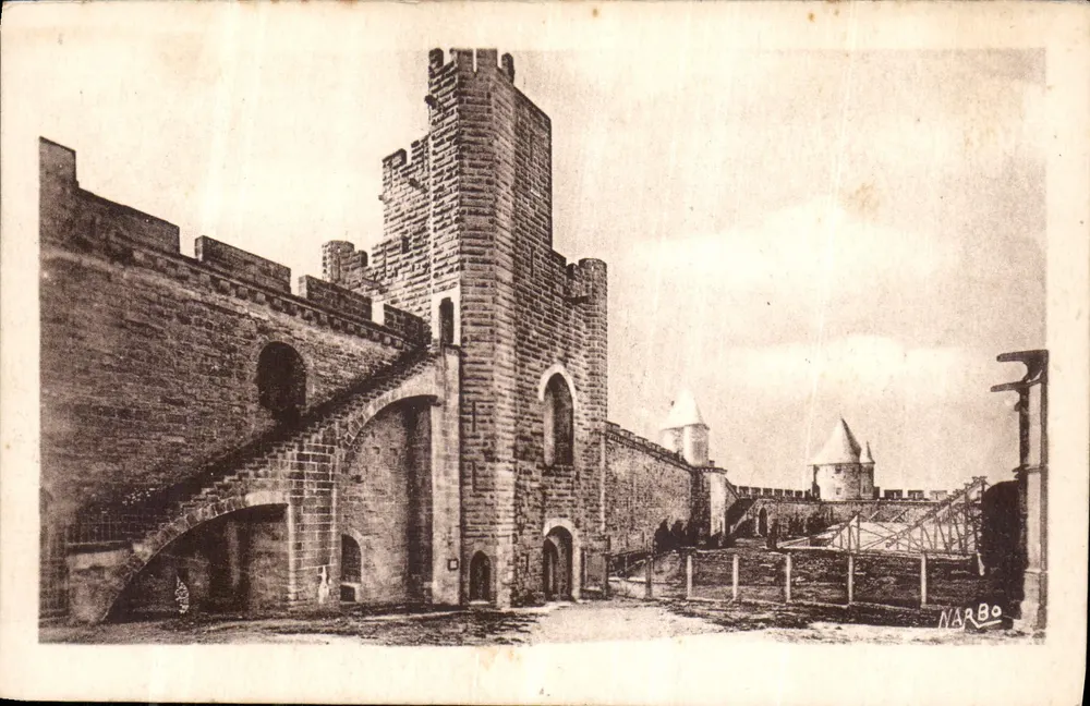 Cidade de Carcassonne — A Torre de Orientação — Edit. Narbo, Toulouse - Frente