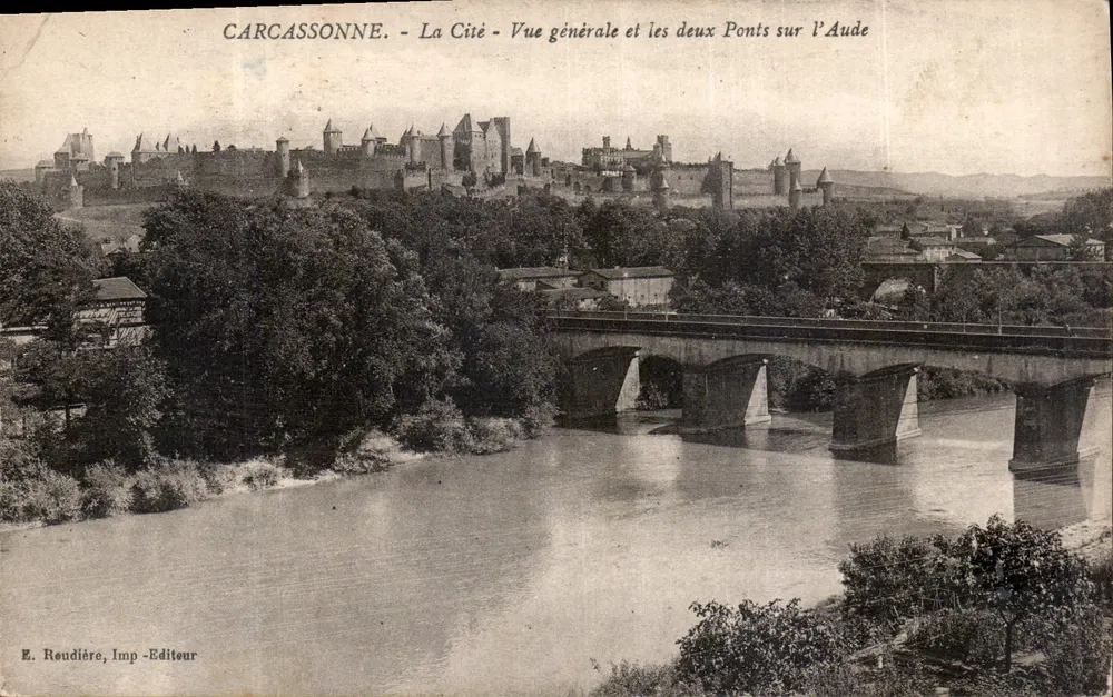 Carcassonne - Die Stadt - Allgemeiner Blick und die beiden Brücken über die Aude — E. Reoudière, Verleger - Vorderseite