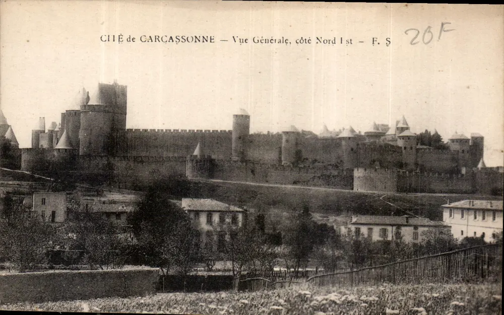 Cité de Carcassonne — Allgemeiner Blick, Nordseite 1. — F. S. - Vorderseite