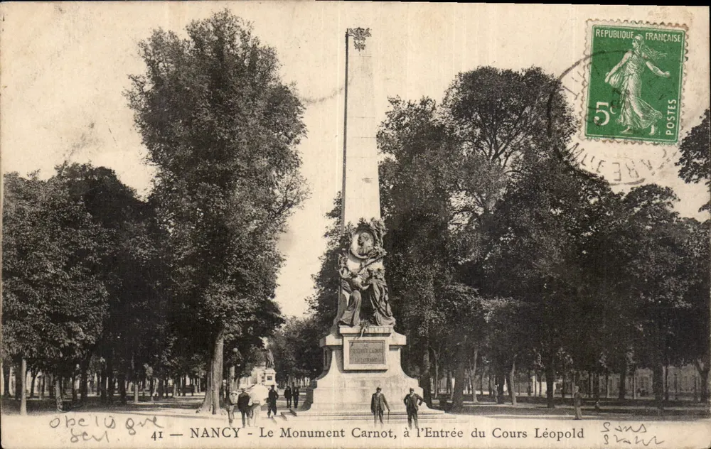 Nancy — Der Carnot-Monument, am Eingang zum Cours Léopold — Obelisk - Vorderseite