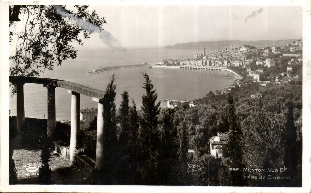 Menton - Vista de Garavan — Munier, n°252 - Frente