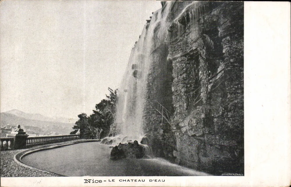 Nice - O Castelo da Água — cascata sobre falésia — editor Staerck, Paris - Frente