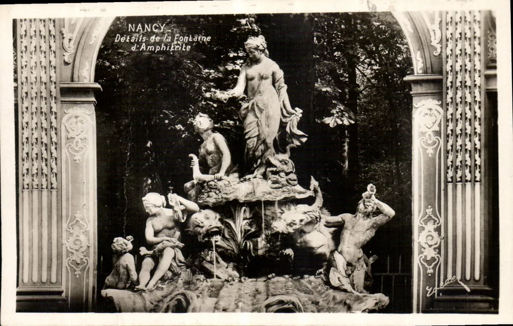 Nancy — Détails de la Fontaine d'Amphitrite — Éditeur : Édouard Verboeckhoven - Frente