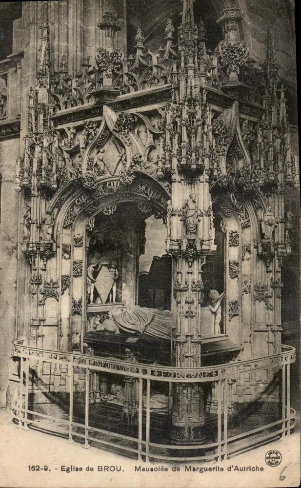 Kirche von Brou — Mausoleum von Marguerite d'Autriche - Vorderseite